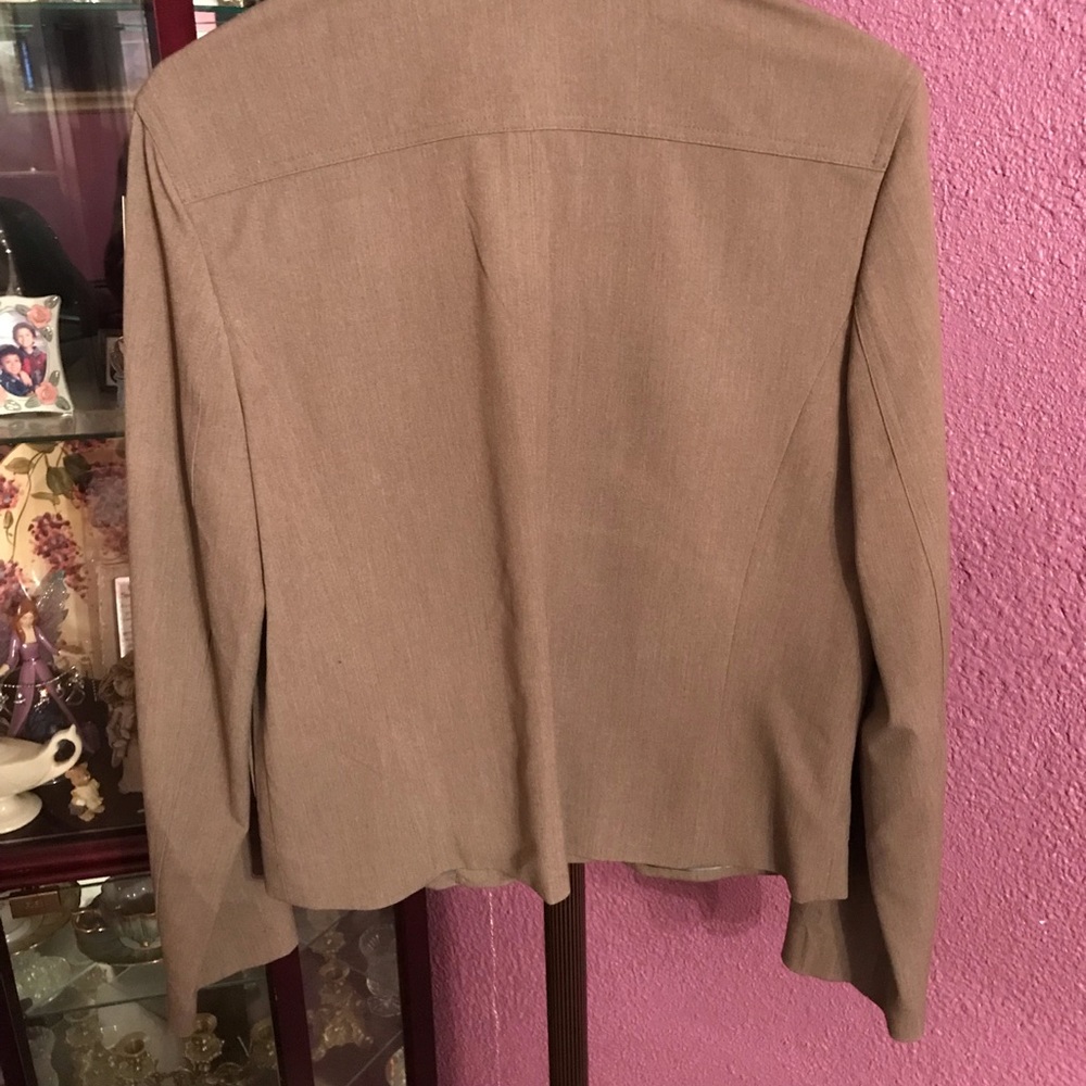 Nice Jacket - Picture 2 of 2